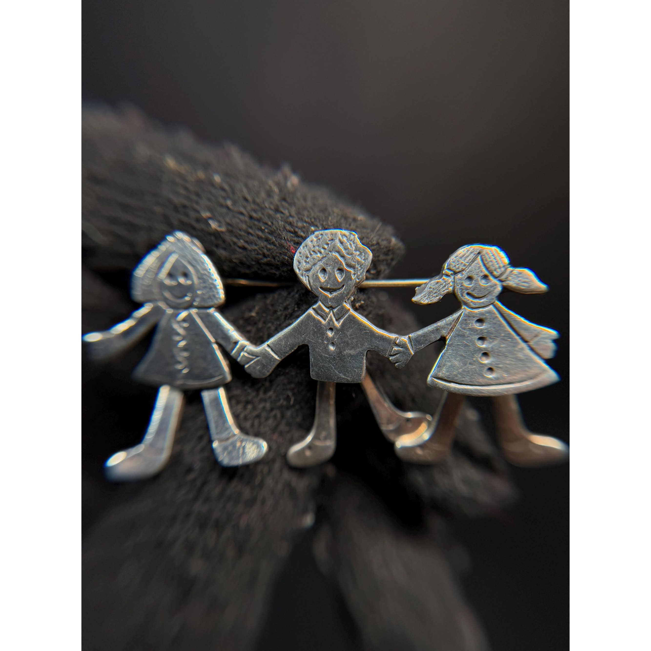 Sterling Silver Children Brooch Efs 925 Articulated Dangle Legs Family Pin